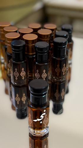 مخمرية نجد الفاخره الملكيه عبارة عن ادهان مميزه وف...