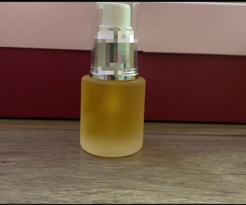 لمسة حرير نواعم رائحه جميله جداً وتعطي ملمس ناعم و...