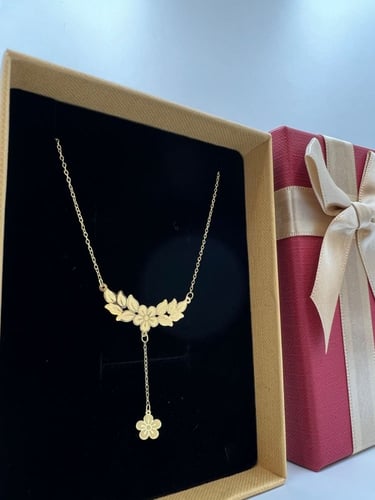 شوكر غصن الزيتون مميز و انيق ذهب عيار18 الوزن 0.90