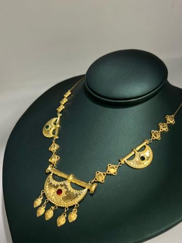 قلادة البرقع ذهب عيار21 فاخره و مميزه بوابة.5