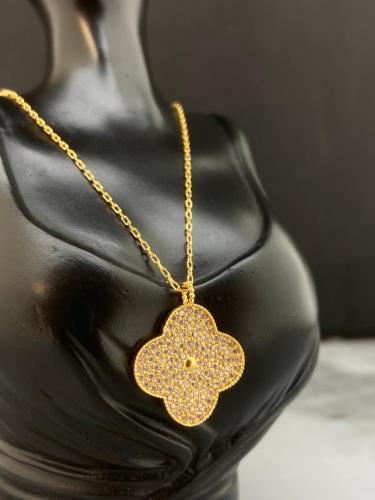 قلادة الورده ذهب عيار21 فاخره و مميزه وزن 3.21 بوا...