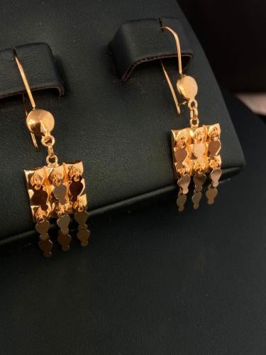 حلق رمش العروس ذهب عيار21 فاخر و مميز وزن 3.69 بوا...