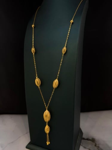 سبحة ذهب عيار 21 بتصميم أنيق ومميز وزن 15.06جرام