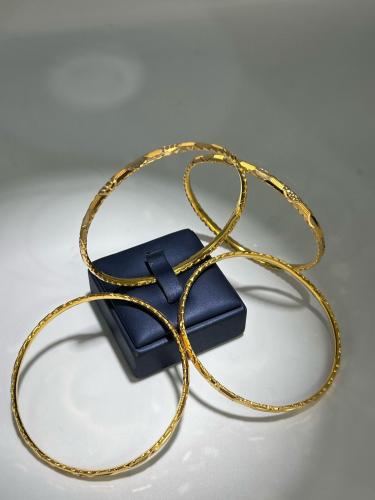 غوايش ذهب عيار21 فاخره و انيقه مقاس18 السعر للحبه...