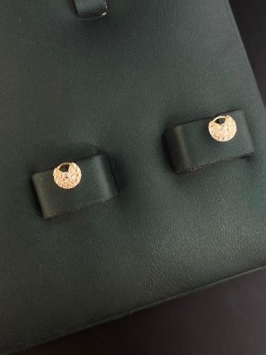 حلق ناعم و انيق ذهب عيار18 فاخر و انيق للهدايا بوا...