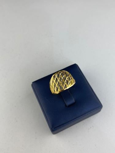 خاتم عريض فاخر و انيق ذهب عيار٢١ مقاس19 الوزن.2.11...