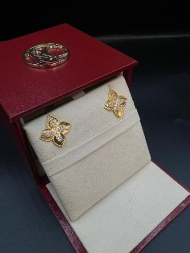 حلق الورد فاخر و مميز ذهب عيار21 بوابة.5 شامل المل...