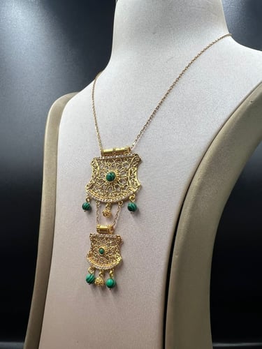 قلاده ملاكايت الاخضر فاخره و انيقه عيار21 الوزن 7....