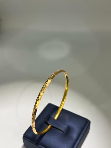 غوايش ذهب عيار21 فاخره و انيقه مقاس14 السعر للحبه...