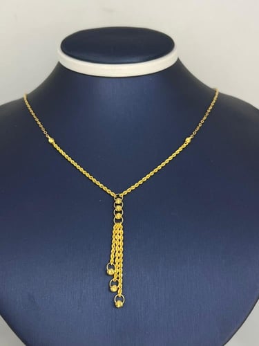 قلادة أنيقة مصنوعة من ذهب عيار 21 بتصميم الدوريكا...