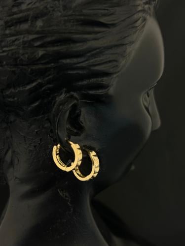 حلق ذهب عيار18 فاخر و مميز لبس يومي بوابة.4