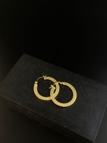 حلق ذهب عيار18 فاخر و مميز للهدايا بوابة.4