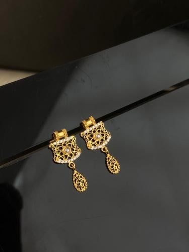 حلق لولو فاخر و انيق للمناسبات ذهب عيار21 وزن 2.75...