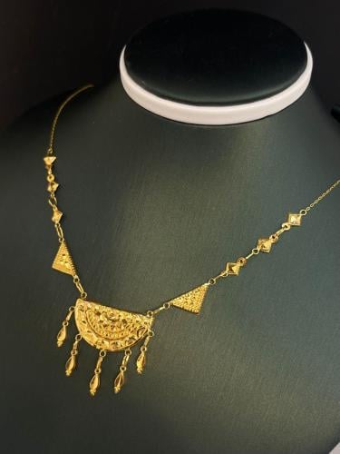 قلاده ذهب عيار21 فاخره و مميزه وزن 3.20 بوابة.4