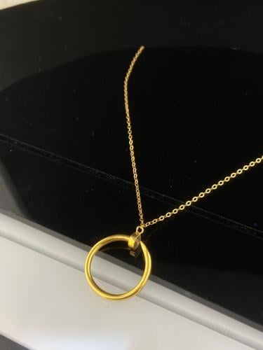 قلادة المسمار فاخره و مميزه ذهب عيار21 وزن 2.53 بو...