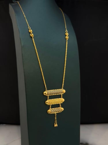 سبحة ذهب عيار 21 بتصميم راقٍ ومميز وزن 7.82 بوابة....