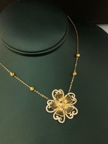 قلادة الوردة موديل الماس فاخره و انيقه للمناسبات و...