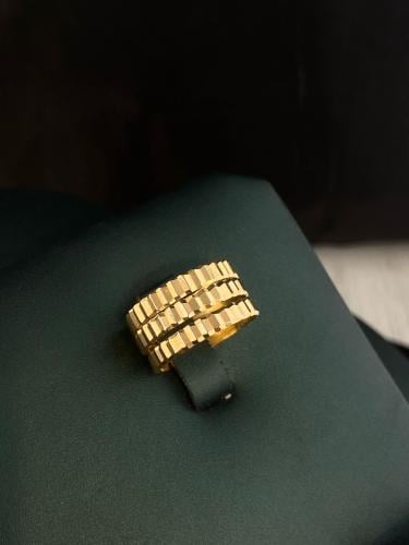 مرامي الدركتر ذهب عيار21 فاخر و انيق وزن 4.33 مقاس...