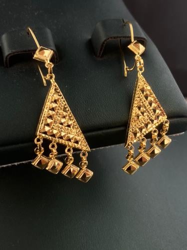 حلق المثلث فاخر و مميز ذهب عيار21 وزن 3.34 بوابة.4