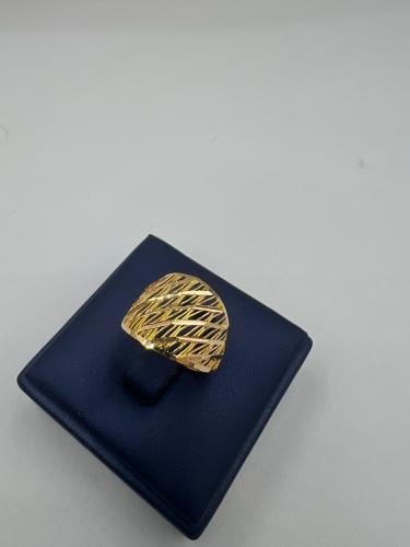 خاتم عريض فاخر و انيق ذهب عيار21 مقاس 15 الوزن 1.8...