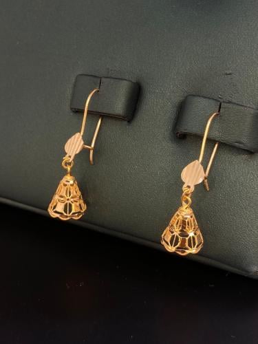 حلق ذهب عيار21 مميز و فاخر الوزن 2.35 بوابة.4