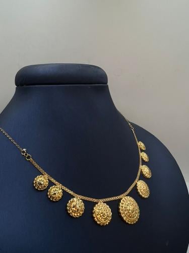 ياسمينه كرسي ذهب عيار21 فاخره و مميزه الوزن 5.80 ب...