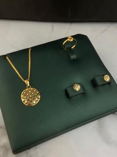 نص طقم ذهب عيار21 فاخر و مميز مقاس الخاتم 14 وزن 6...
