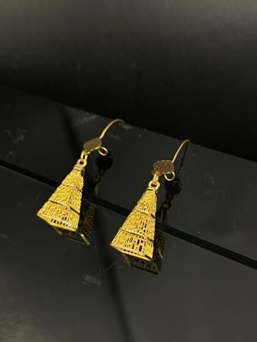 حلق ذهب عيار21 فاخر و انيق موديل هندي الوزن 3.41 ب...