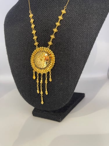 قلاده مميزه و انيق عيار21 الوزن 11.69