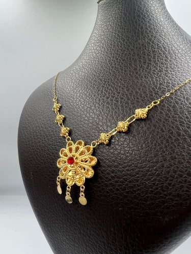 قلادة الورده موديل تركي مميزه و انيق عيار21 الوزن...