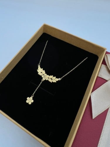 شوكر غصن الزيتون مميز و انيق ذهب عيار18 الوزن 0.90