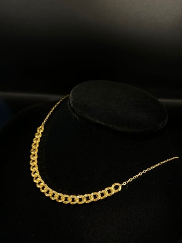 شوكر الجنزير فاخر و انيق ذهب عيار١٨ الوزن 6.80