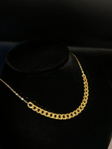 شوكر الجنزير فاخر و انيق ذهب عيار١٨ الوزن 6.80