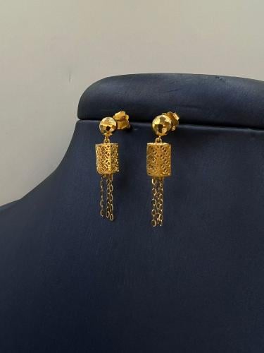 حلق الهبه ذهب عيار21 فاخر و انيق الوزن 2.53 بوابة....