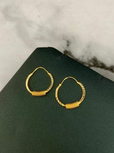 حلق ذهب عيار21 فاخره و انيقه للهدايا وزن 1.58 بواب...