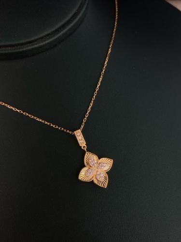 قلاده كوين ذهب عيار18 موديل الماس فاخر و انيق 2.60...