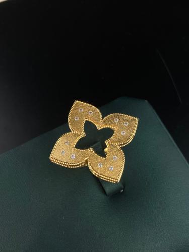 خاتم الورده فاخر و مميز ذهب عيار21 وزن 5.58 مقاس15...