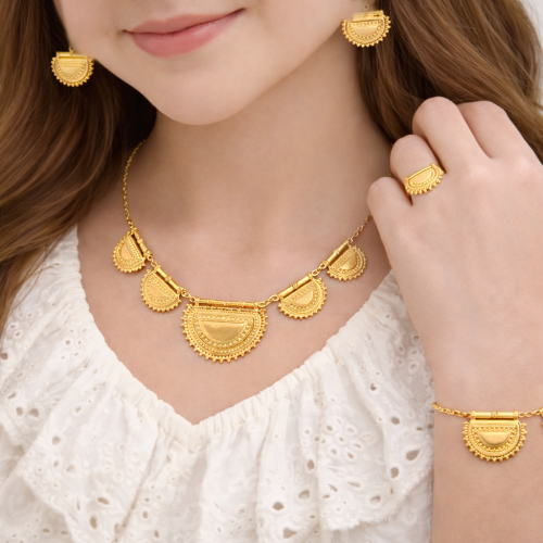 طقم ذهب عيار 21 فاخر و مميز مقاس الخاتم 17 وزن 17....