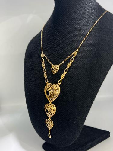 قلادة العشاق موديل القلوب ذهب عيار21 وزن10.45 بواب...