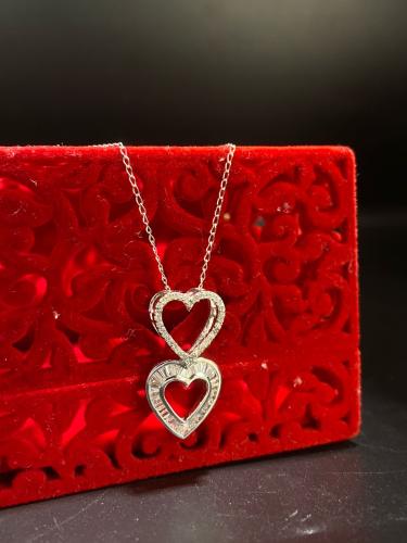 قلادة العشاف تصميم الماس ذهب عيار18 وزن 2.58 بوابة...