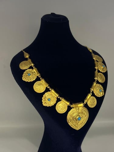 قلادة القردانة ذهب عيار21 فاخره و مميزه وزن 10.86...