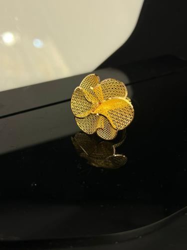 خاتم الورده 3D فاخر و انيق ذهب عيار21 مقاس14 وزن 4...