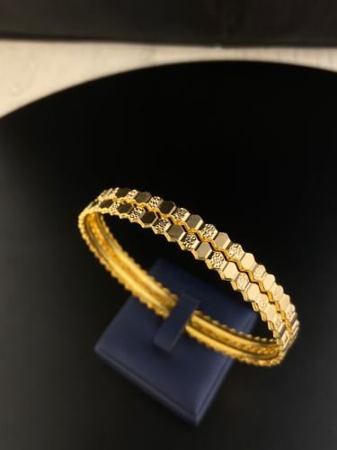 غوايش شوميه ذهب عيار 21 مقاس21 فاخر و مميز . السعر...