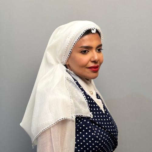 محرمة ومدورة لون أبيض سادة قماش تركي تصميم فايزة ا...