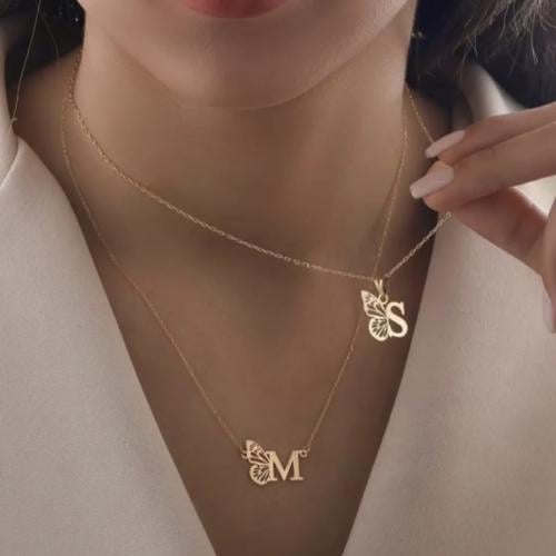 سلسال حرف بفراشة ناعمة – تصميم مخصص مطلي بالذهب