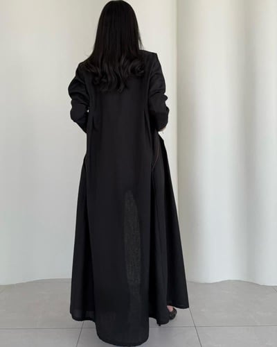 طقم “هيبة” الأسود من قلادتي – لينن هندي فاخر