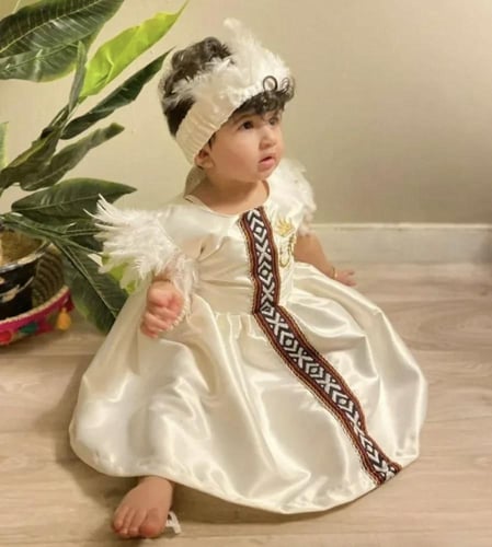 فستان عيد للبنات بتطريز الاسم مع طوق للرأس