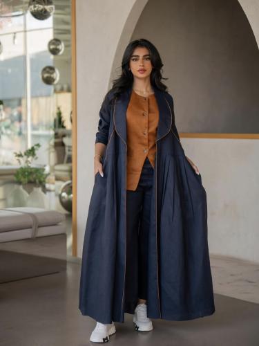 عباية كاجوال بلون كحلي او الاسود من الينن