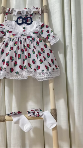 طقم "الأميرة الصغيرة" الكلاسيكي الابيض