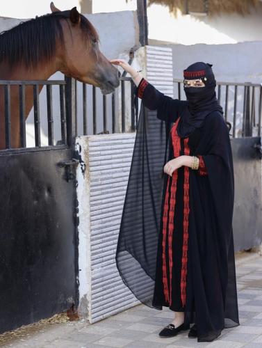 زي شمالي مطرز نسائي